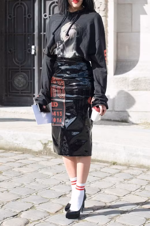 7 cách mặc hoodie - chiếc áo hot nhất đường phố năm qua