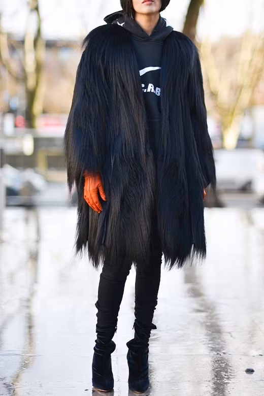 7 cách mặc hoodie - chiếc áo hot nhất đường phố năm qua