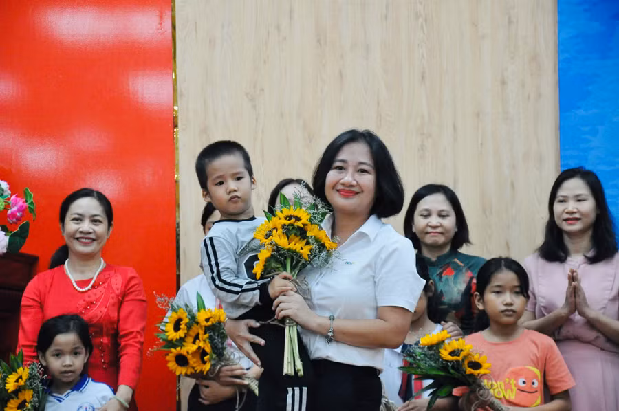 Quảng Ngãi còn hơn 2.600 trẻ mồ côi cần sự trợ giúp của cộng đồng. Ảnh H.T.