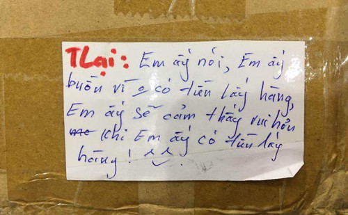Em ấy nói, em ấy buồn vì không có tiền lấy hàng. Em ấy sẽ cảm thấy vui hơn khi em ấy có tiền lấy hàng. Em ấy nói, em ấy buồn vì không có tiền lấy hàng. Em ấy sẽ cảm thấy vui hơn khi em ấy có tiền lấy hàng.