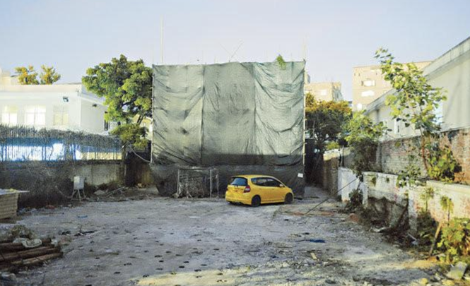 Xót xa nhà cũ của Lý Tiểu Long tại Hong Kong bị phá dỡ ảnh 1 Xót xa khi nhà cũ của Lý Tiểu Long tại Hong Kong bị phá dỡ - ảnh 1