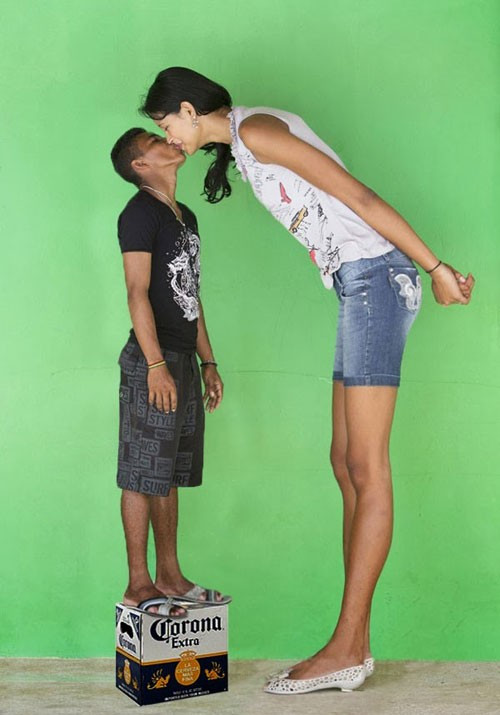 Chết mất thôi với những con người vui tính nhất quả đất ảnh 2 Tình yêu bất chấp độ cao.