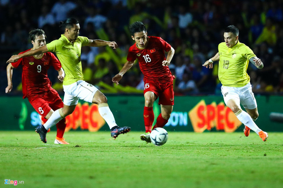 Việt Nam và Thái Lan luôn là những đối thủ khó chịu của nhau trong dòng chảy lịch sử bóng đá Đông Nam Á Việt Nam và Thái Lan luôn là những đối thủ khó chịu của nhau trong dòng chảy lịch sử bóng đá Đông Nam Á