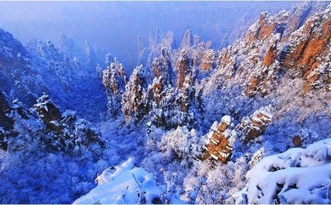 du khach phan khich truoc canh tuong bang tuyet phu trang truong gia gioi hinh anh 5