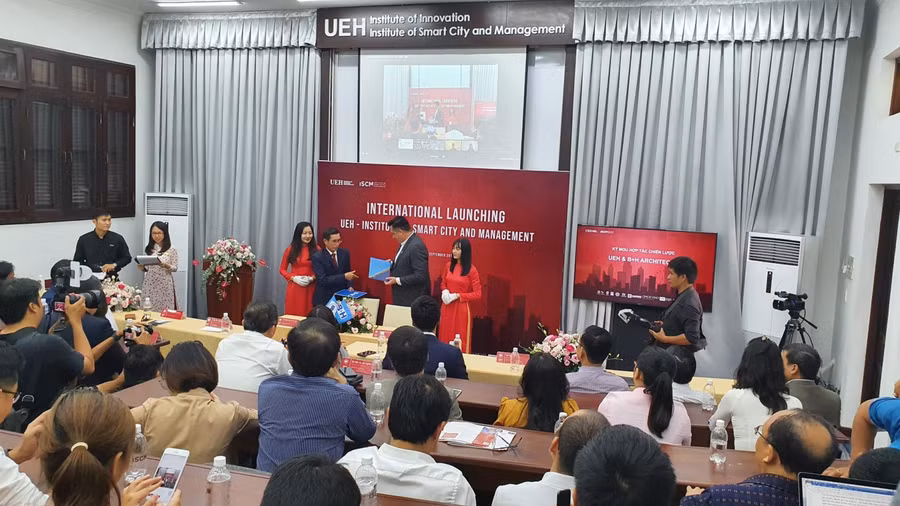 Nhiều hoạt động hợp tác, ký kết và trao giải cuộc thi quốc tế lần thứ nhất “Thành phố tương lai: Thiết kế thông minh cho thế giới hậu đại dịch” diễn ra tại sự kiện