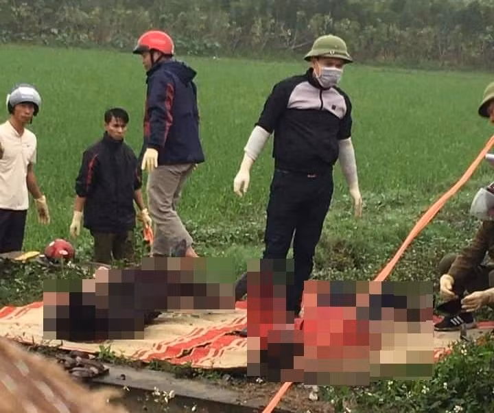 Đến nhà người quen chơi, hai vợ chồng tử vong dưới mương nước