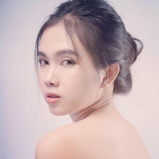 Nữ hoàng nội y Ngọc Trinh đã có "bản sao hoàn hảo" ảnh 1 co gai mien tay giong ngoc trinh nhu duc hut nguoi nhin khong chi boi khuon mat ma con.... - 1