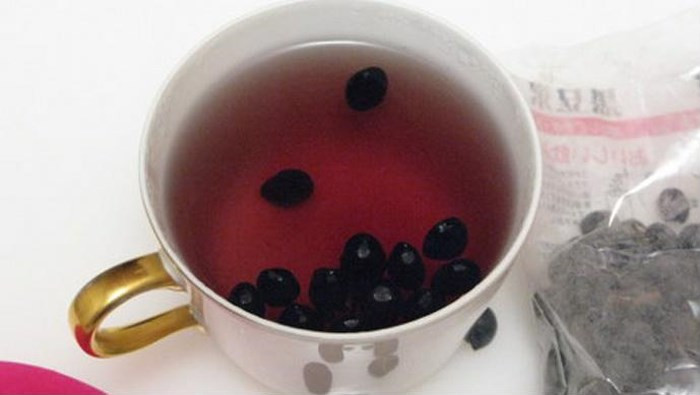 Bí quyết trẻ lâu của phụ nữ Nhật Bản là uống nước đậu đen rang theo cách này mỗi ngày ảnh 2