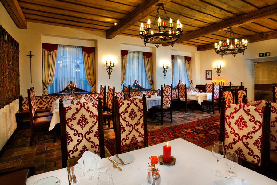 Khổ vì chồng doanh nhân “đo lọ nước mắm đếm củ dưa hành” ảnh 1