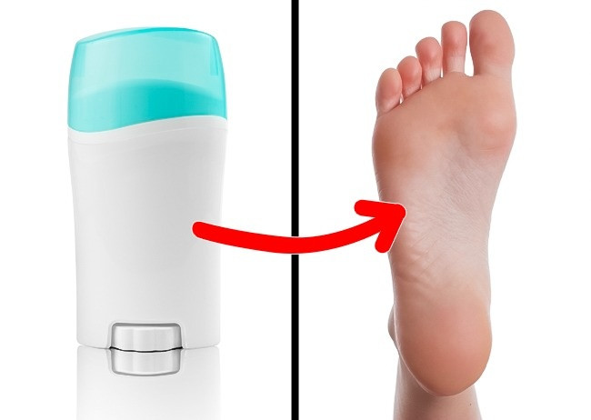 Dù là hôi chân mùa nào đi nữa bạn cũng có thể thổi bay cực hiệu quả với những cách làm vô cùng dễ dàng - Ảnh 7. Dù là hôi chân mùa nào đi nữa bạn cũng có thể thổi bay cực hiệu quả với những cách làm vô cùng dễ dàng - Ảnh 7.