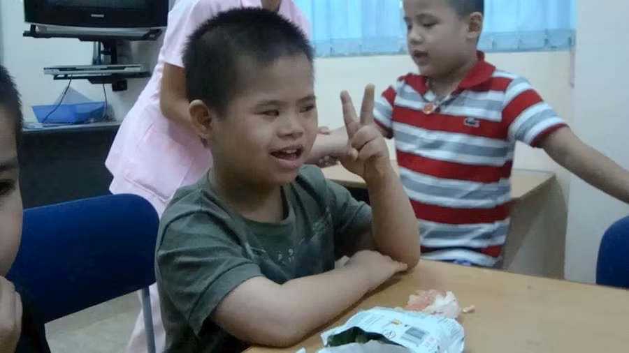 Tâm sự người mẹ có con mắc hội chứng down: “Bác sĩ nói tôi cố nuôi con được ngày nào thì nuôi” ảnh 4 Tâm sự người mẹ có con mắc hội chứng down: “Bác sĩ nói tôi cố nuôi con được ngày nào thì nuôi” ảnh 4