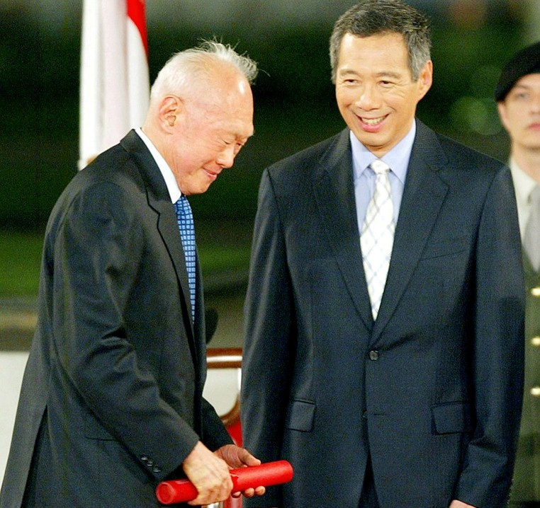 Cha con Lý Quang Diệu, Lý Hiển Long, hai vị Thủ tướng được lòng dân của Đảo quốc Singapore Cha con Lý Quang Diệu, Lý Hiển Long, hai vị Thủ tướng được lòng dân của Đảo quốc Singapore