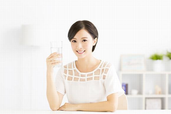 Học tập người Nhật: Uống nước ấm đun sôi để phòng ngừa ung thư 