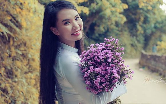 Đặng Phương Hạnh, người đã có thâm niên làm nghề bê tráp. Đặng Phương Hạnh, người đã có thâm niên làm nghề bê tráp.