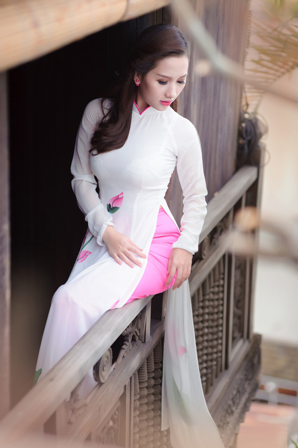 Nữ sinh Sài thành duyên dáng trong tà áo trắng ảnh 7 Hoài Thư