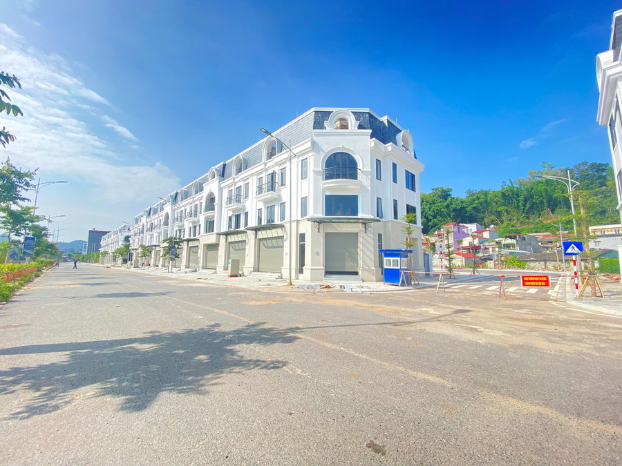 Dự án TNR Grand Palace Sơn La tọa lạc tại trung tâm hành chính thành phố Sơn La đã hoàn thiện và chuẩn bị bàn giao những căn shophouse cho khách hàng. Dự án TNR Stars Bỉm Sơn đã hoàn thiện hạ tầng công viên, cảnh quan với khu công viên ven sông dài 888m rộng hơn 6ha. Dự án TNR Grand Palace Sơn La tọa lạc tại trung tâm hành chính thành phố Sơn La đã hoàn thiện và chuẩn bị bàn giao những căn shophouse cho khách hàng. Dự án TNR Stars Bỉm Sơn đã hoàn thiện hạ tầng công viên, cảnh quan với khu công viên ven sông dài 888m rộng hơn 6ha.