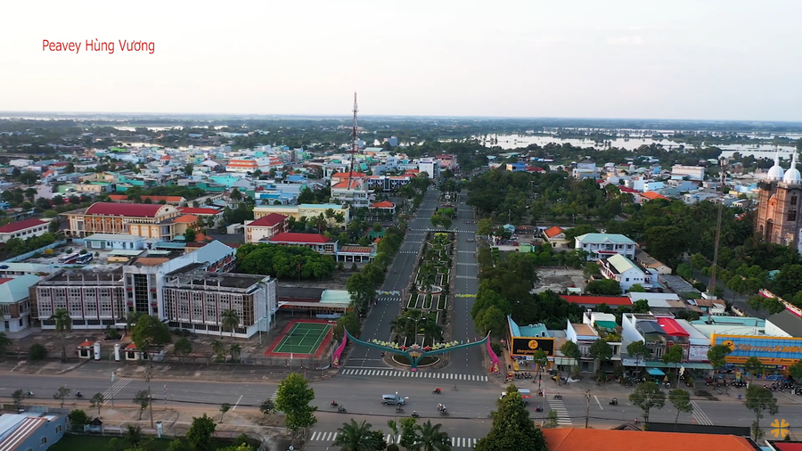 Thành phố Kiến Tường hôm nay phát triển đồng bộ về hạ tầng với tuyến quốc lộ 62 đã và đang xây dựng với quy hoạch 4 làn đường kết nối thành phố Tân An với chiều dài 76km tổng mức đầu tư gần 3000 tỷ đồng Thành phố Kiến Tường hôm nay phát triển đồng bộ về hạ tầng với tuyến quốc lộ 62 đã và đang xây dựng với quy hoạch 4 làn đường kết nối thành phố Tân An với chiều dài 76km tổng mức đầu tư gần 3000 tỷ đồng