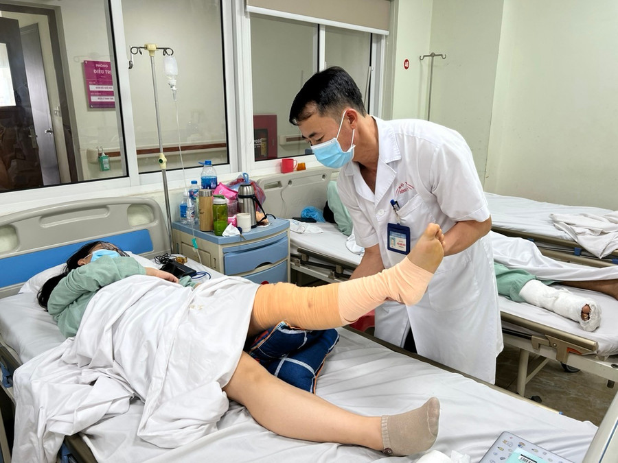Phẫu thuật nội soi ca bệnh viêm khớp gối hiếm gặp