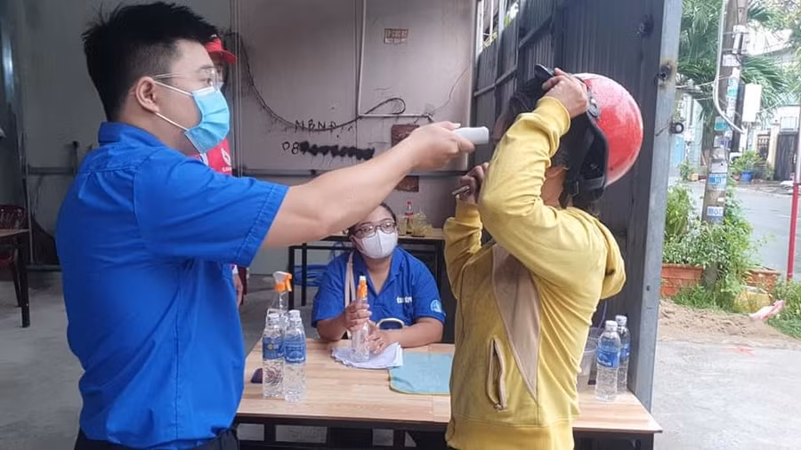 Công tác đảm bảo an toàn phòng dịch được UBND phường hỗ trợ