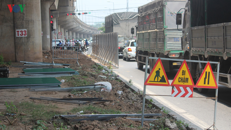 hà nội xén giải phân cách đường vành đai 3 đoạn giải phóng - pháp vân hình 3 ha noi xen giai phan cach duong vanh dai 3 doan giai phong - phap van hinh 3