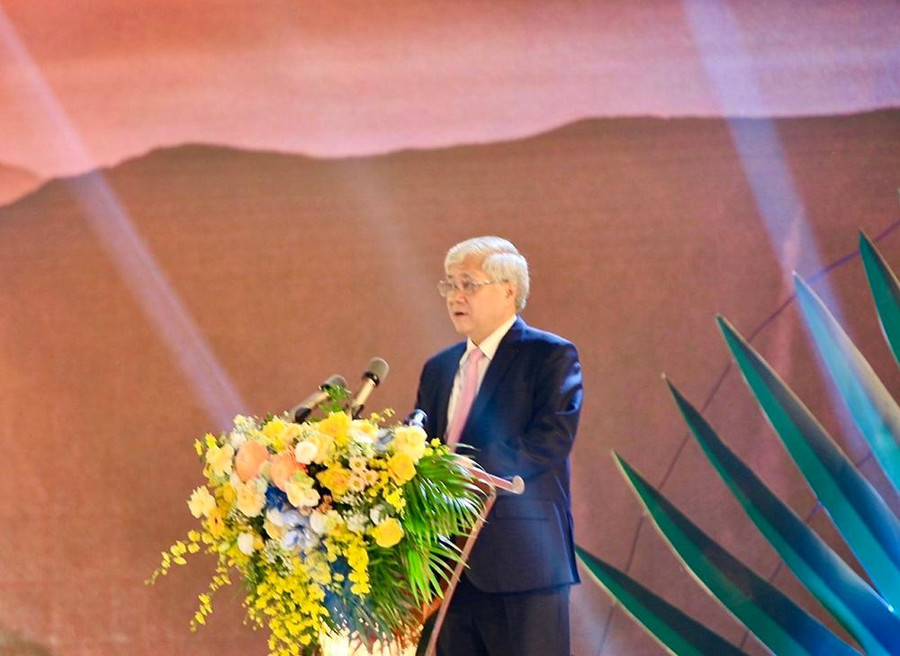 Ông Đỗ Văn Chiến, Bí thư Trung ương Đảng, Chủ tịch Ủy ban Trung ương Mặt trận Tổ quốc Việt Nam phát biểu tại Ngày hội. Ông Đỗ Văn Chiến, Bí thư Trung ương Đảng, Chủ tịch Ủy ban Trung ương Mặt trận Tổ quốc Việt Nam phát biểu tại Ngày hội.