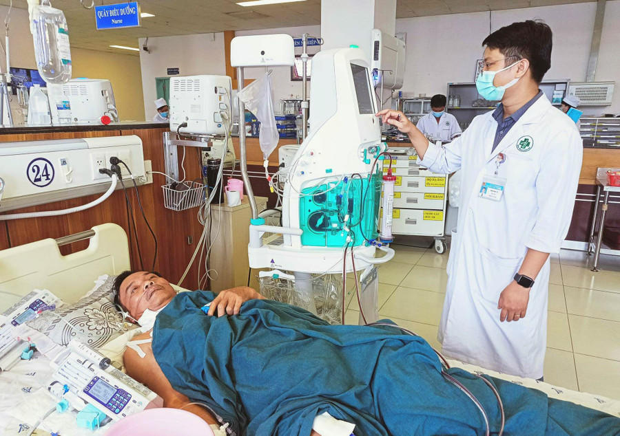 35 người bị ngộ độc sau khi ăn chè đậu trắng ở An Giang.