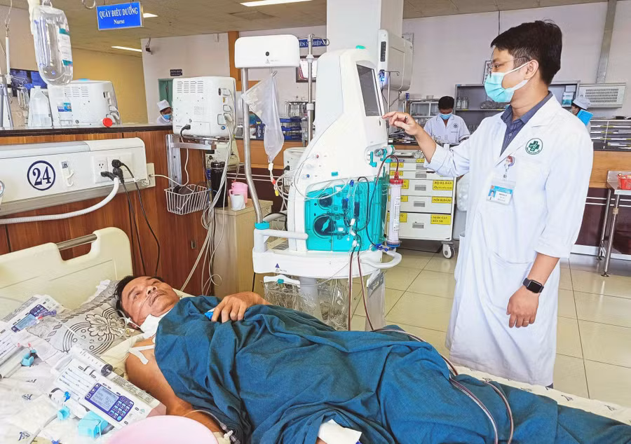 35 người bị ngộ độc sau khi ăn chè đậu trắng ở An Giang.