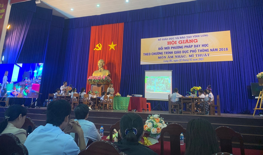 Tiết học minh họa tại hội giảng. Tiết học minh họa tại hội giảng.