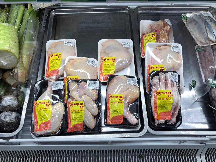 Các doanh nghiệp phân phối phải nêu cao trách nhiệm với người tiêu dùng trước các sản phẩm cung ứng ra thị trường. Ảnh: TG Các doanh nghiệp phân phối phải nêu cao trách nhiệm với người tiêu dùng trước các sản phẩm cung ứng ra thị trường. Ảnh: TG