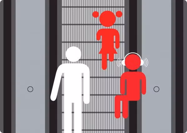 ky nang toi thieu khi di thang cuon tre phai biet de tranh tai nan dang tiec - 4