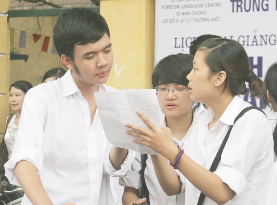 Thi tốt nghiệp THPT 2014: Góc nhìn từ những người từng tham gia Hội đồng thi