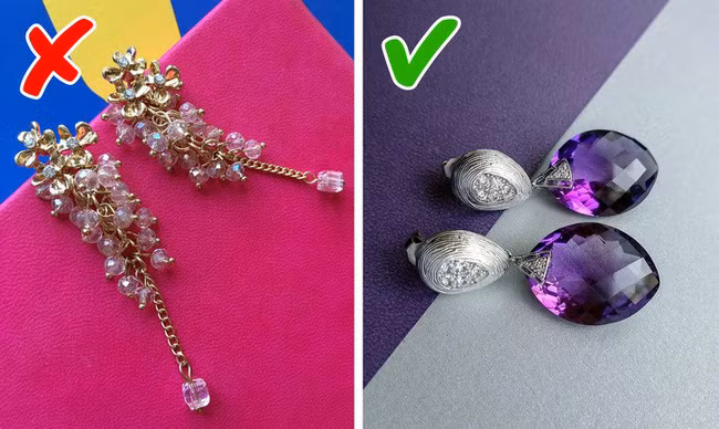 9 kiểu đeo trang sức sai quá sai sẽ khiến chị em già đi trông thấy - Ảnh 4. 9 kiểu đeo trang sức sai quá sai sẽ khiến chị em già đi trông thấy - Ảnh 4.