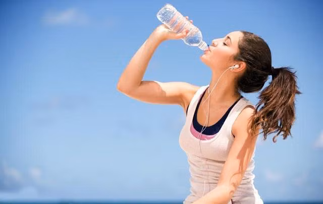 Từng đẹp ngang ngửa Hà Kiều Anh, Kim Thư khiến fan xót xa vì nhan sắc tụt dốc không phanh-16