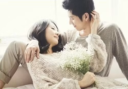 8 dấu hiệu chồng vẫn đang yêu vợ điên cuồng như ngày đầu