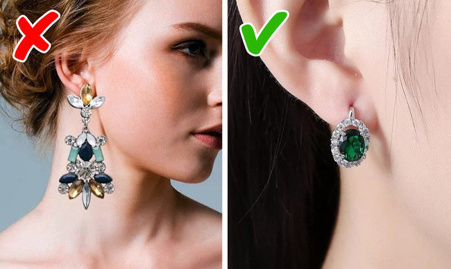 9 kiểu đeo trang sức sai quá sai sẽ khiến chị em già đi trông thấy - Ảnh 2. 9 kiểu đeo trang sức sai quá sai sẽ khiến chị em già đi trông thấy - Ảnh 2.