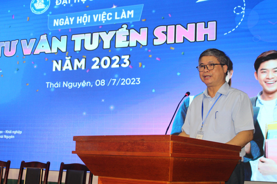 PGS.TS Trần Thanh Vân, Phó Giám đốc Đại học Thái Nguyên phát biểu tại chương trình. PGS.TS Trần Thanh Vân, Phó Giám đốc Đại học Thái Nguyên phát biểu tại chương trình.