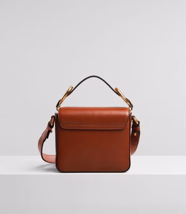 5 mẫu túi đang được săn đón nhiệt tình nhất mùa hè 2019 ảnh 1