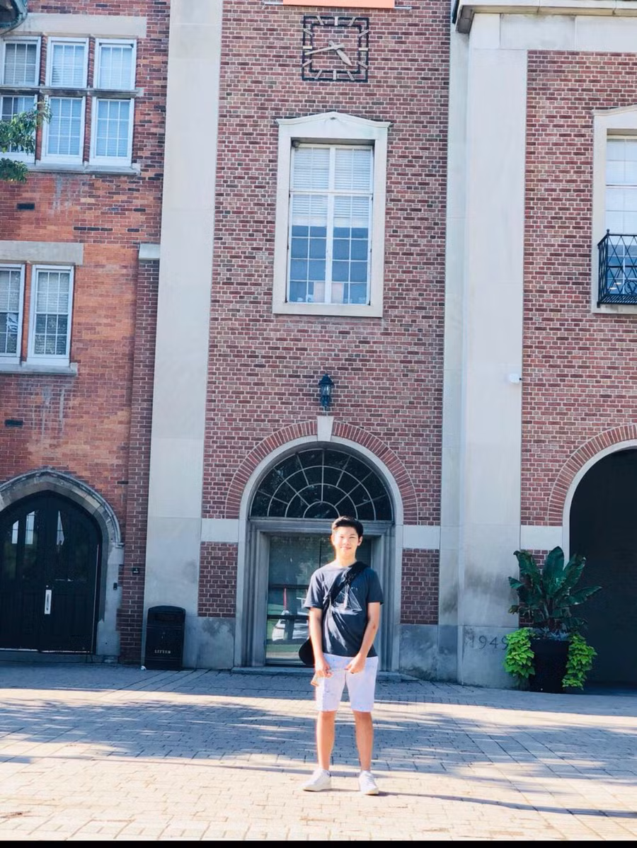 Trần Tuấn Kiệt tại trường học.