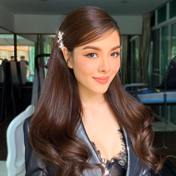 Loạt mẫu kẹp tóc đính đá cho nàng vẻ ngoài xinh yêu, điệu đà như nữ thần