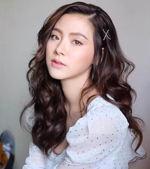 Loạt mẫu kẹp tóc đính đá cho nàng vẻ ngoài xinh yêu, điệu đà như nữ thần