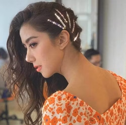 Loạt mẫu kẹp tóc đính đá cho nàng vẻ ngoài xinh yêu, điệu đà như nữ thần