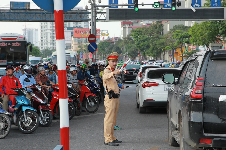 TP Hà Nội xây dựng đề án thu phí bằng hình thức tự động tại một số khu vực trên địa bàn để giảm ùn tắc giao thông và ô nhiễm môi trường