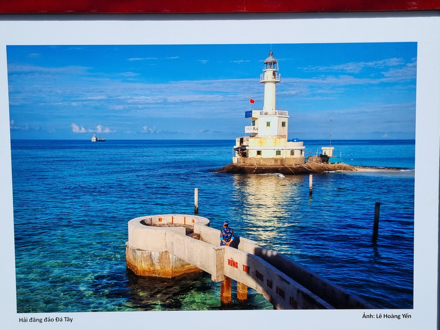 Tác phẩm của tác giả Lê Hoàng Yến. Tác phẩm của tác giả Lê Hoàng Yến.