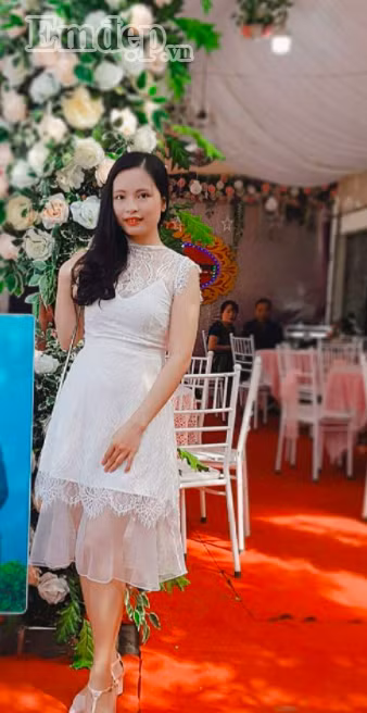 Mẹ trẻ 9X hô biến tóc ngắn cũn bỗng dài chóng mặt lại bóng khoẻ chỉ bằng hành tây