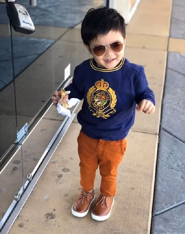 Thiên Từ là "quý tử" nhà Đan Trường và doanh nhân Thủy Tiên (ảnh FB Lam Trường).