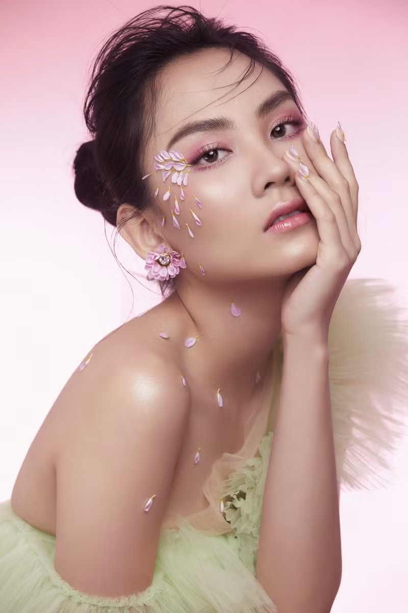 Dự thi Miss World Vietnam 2021, hồ sơ của Người đẹp nhân ái Mai Phương gây bất ngờ ảnh 4