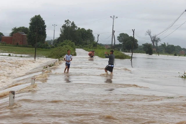 Mưa lũ tại Gia Lai, nhiều nơi bị chia cắt