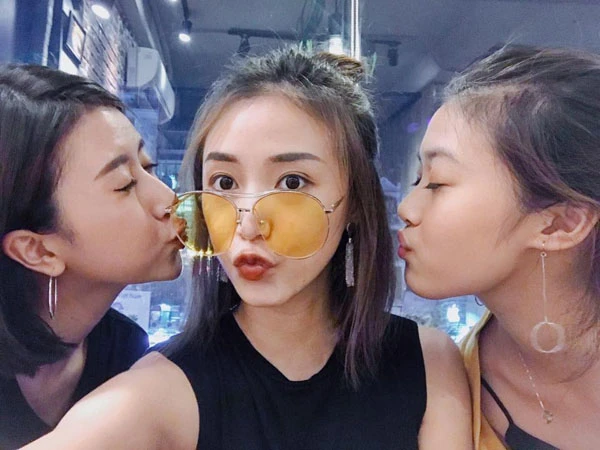 Cặp mắt kính sang chảnh đang được tín đồ thời trang "phát cuồng"