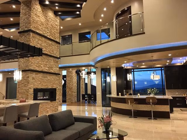 Vợ giàu có, gia thế khủng của dàn sao nam Vbiz: Ái nữ nhà danh gia vọng tộc lui về làm hậu phương vững chắc cho chồng-5