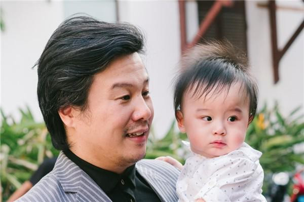 Vợ giàu có, gia thế khủng của dàn sao nam Vbiz: Ái nữ nhà danh gia vọng tộc lui về làm hậu phương vững chắc cho chồng-8